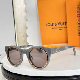 Picture of Louis Vuitton Sunglasses _SKUfw76722122fw
